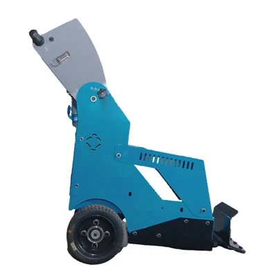 مكشطة أرضية تعمل بالدفع اليدوي